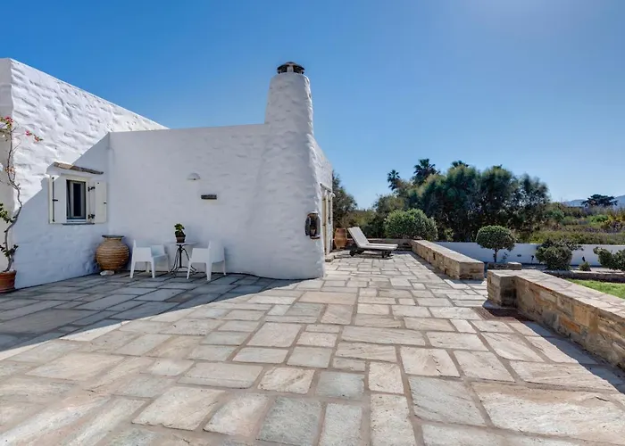 Danae By The Sea Pounda